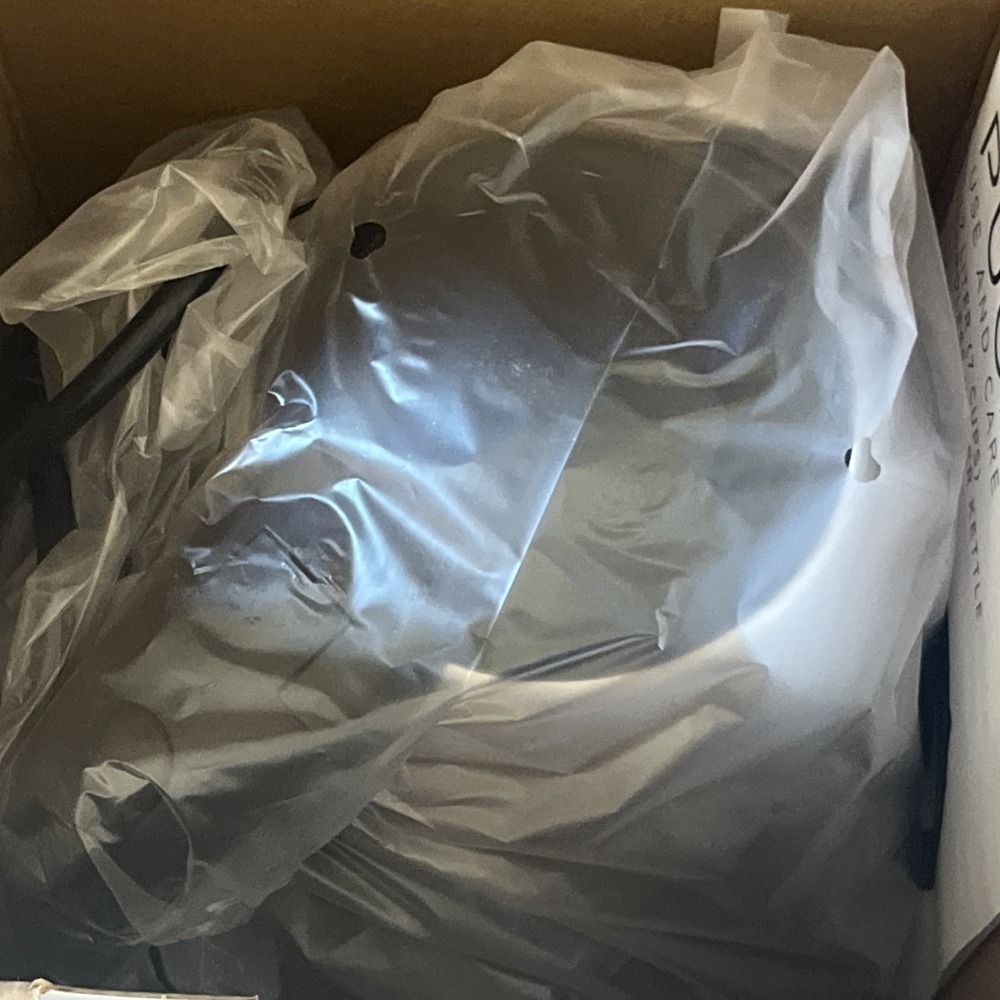 NEW Wolfgang Puck 1.7-Liter Electric Cool-Touch CORDLESS Water Kettle 1100-Watt - Picture 7 of 7